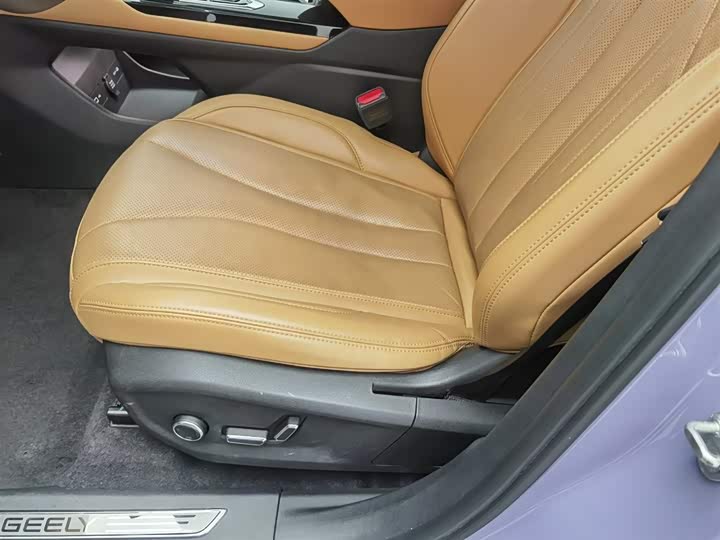 Geely Monjaro L Hybrid 2022 2022款 1.5T DHT增程电动旗舰版