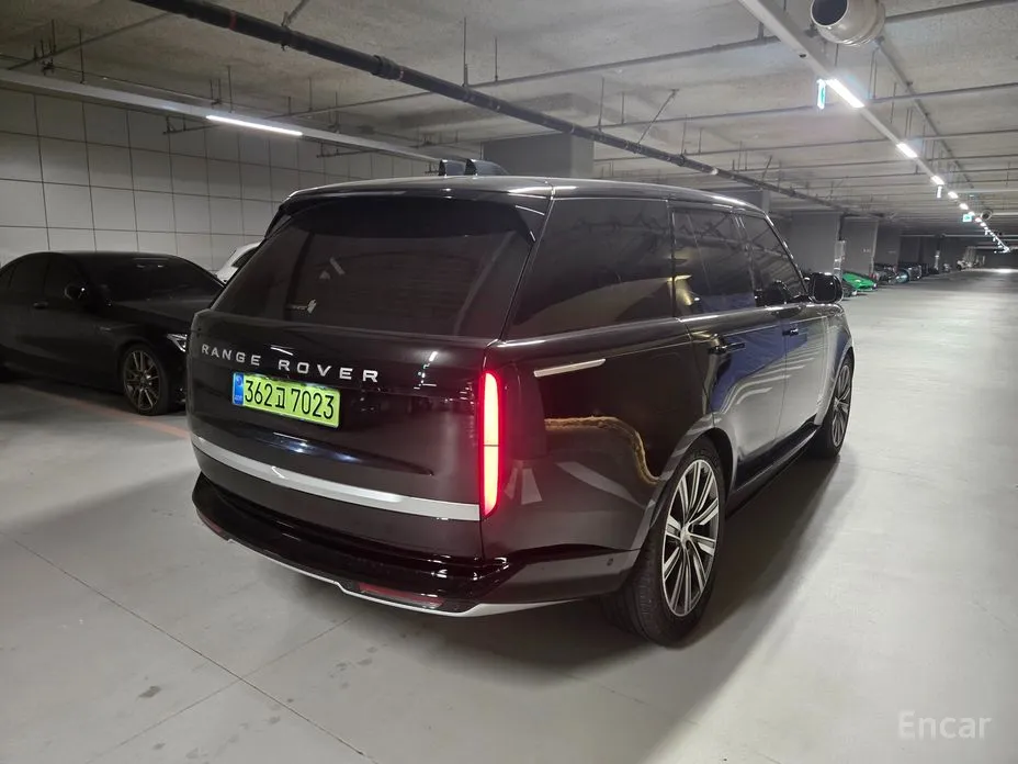 Land Rover Range Rover 2022 P550E AB
