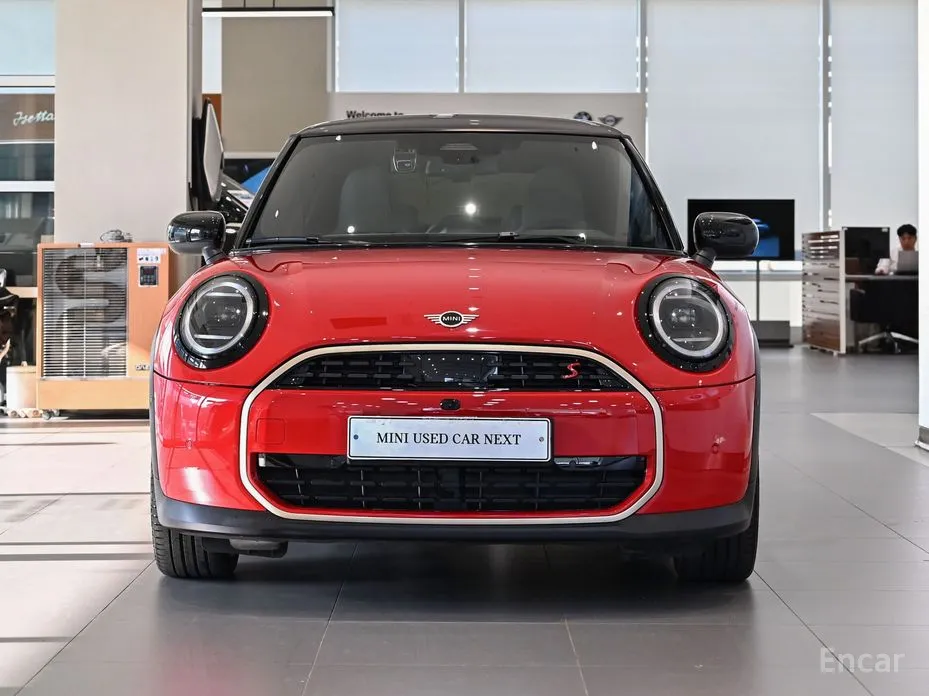 Mini Cooper 2024 Favoured