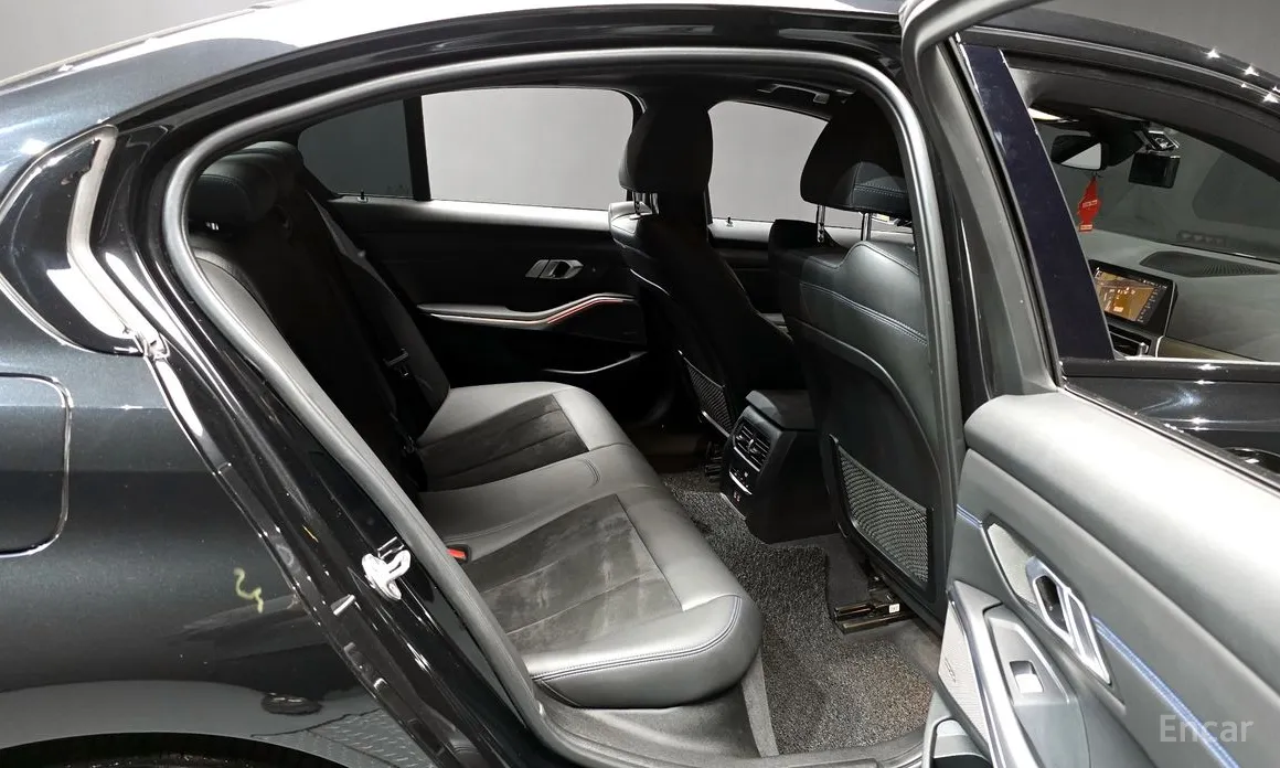 BMW 3 Series 2019 320i M Sport