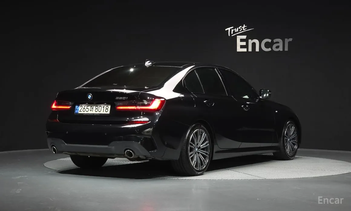 BMW 3 Series 2019 320i M Sport