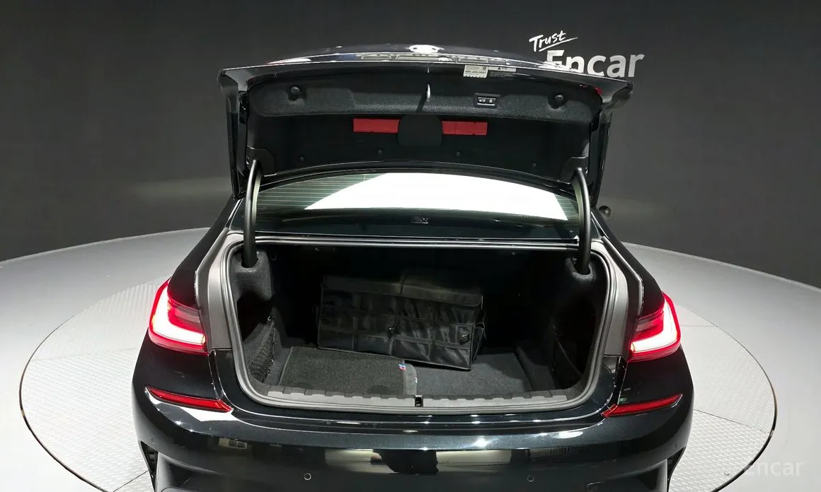 BMW 3 Series 2019 320i M Sport