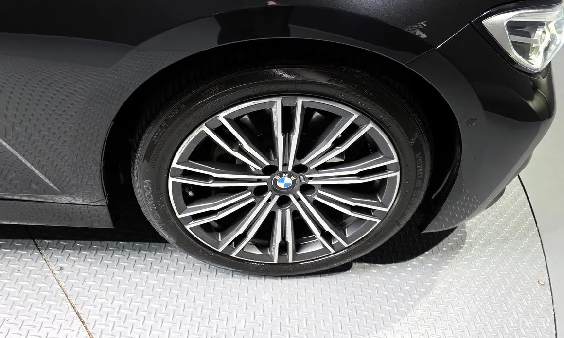 BMW 3 Series 2019 320i M Sport