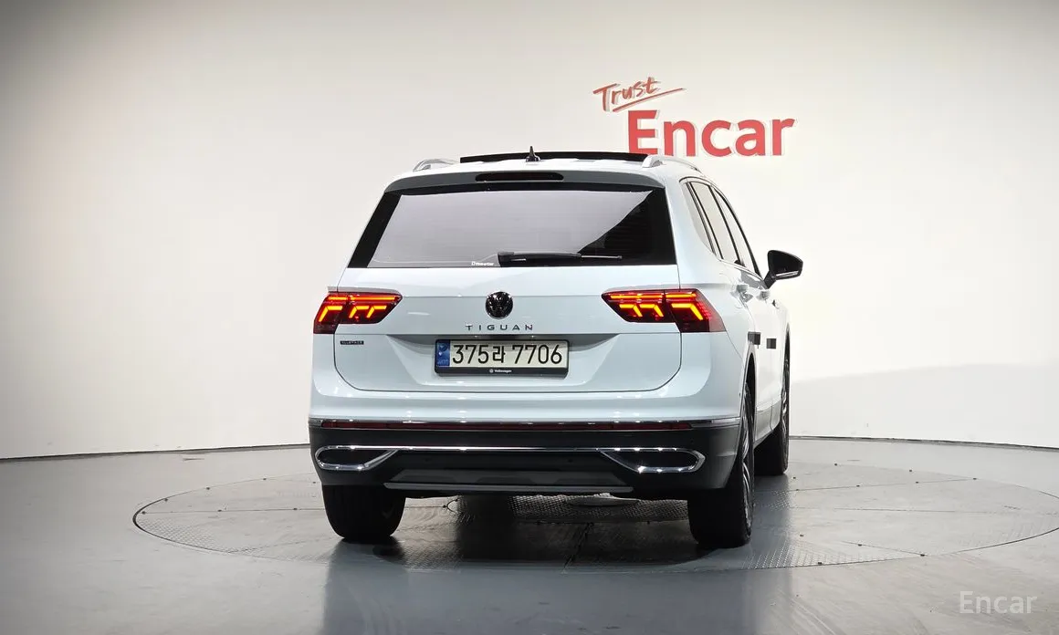 Volkswagen Tiguan 2018 2.0 TSI Prestige