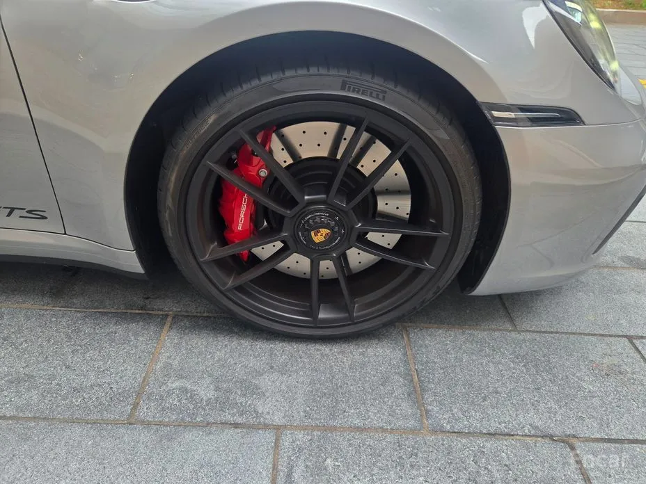 Porsche 911 2019 Carrera 4 GTS Cabriolet