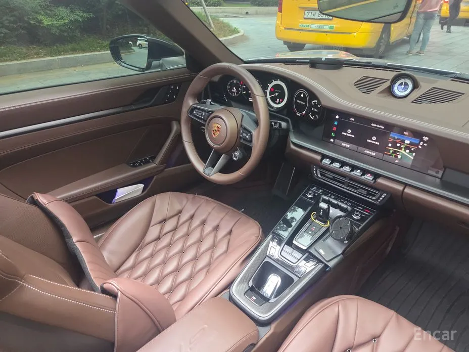 Porsche 911 2019 Carrera 4 GTS Cabriolet