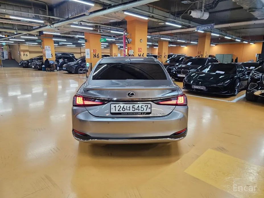 Lexus ES 2018 Luxury Plus