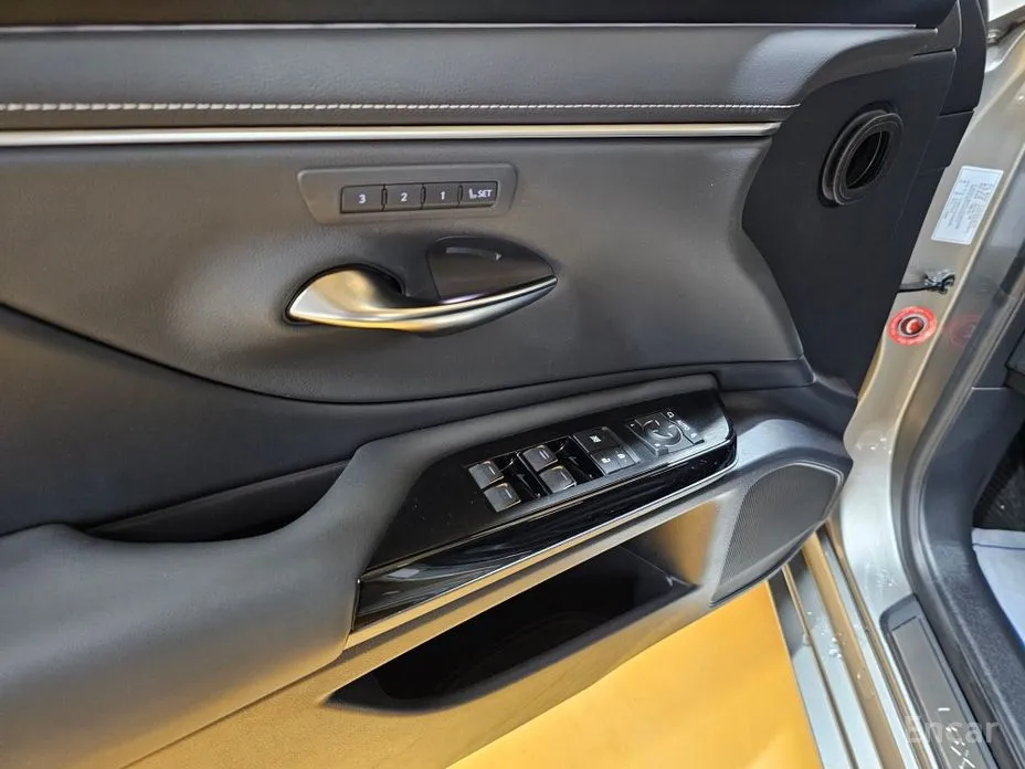 Lexus ES 2018 Luxury Plus