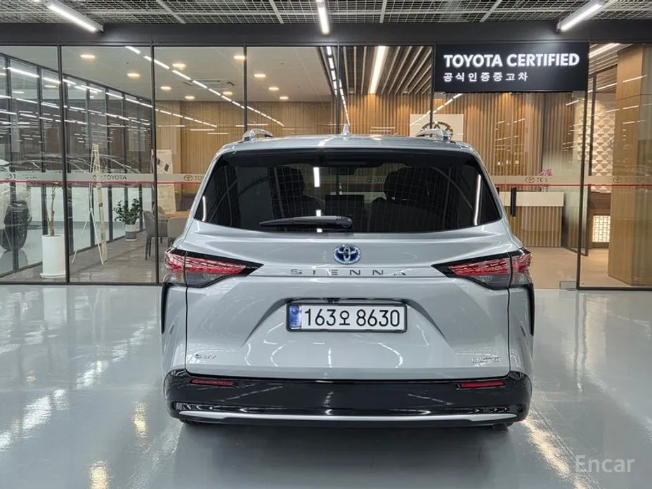 Toyota Sienna 2020 2.5 Hybrid 2WD