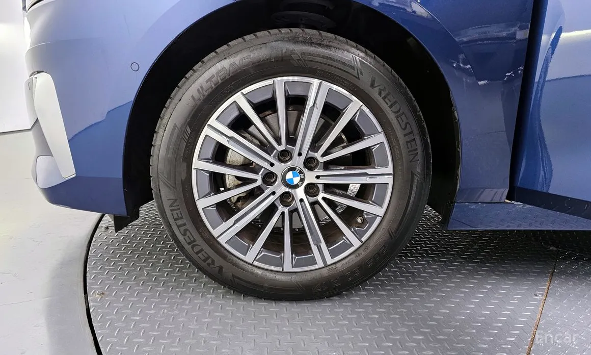 BMW 2 Series 2022 220i Luxury