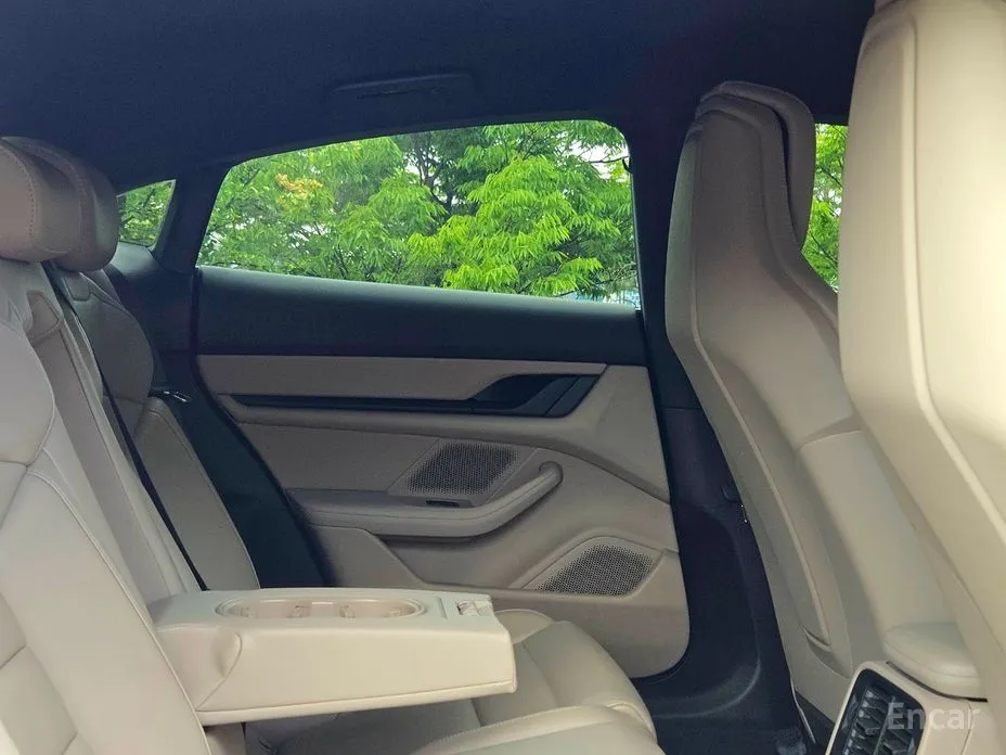 Porsche Taycan 2020 Base