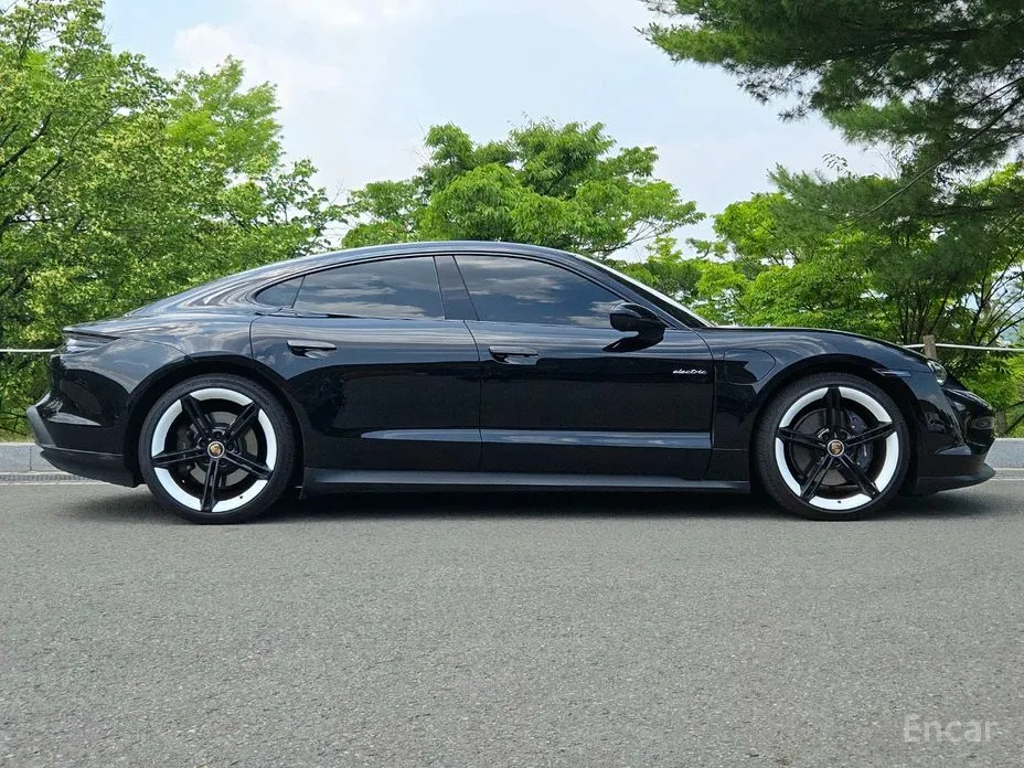 Porsche Taycan 2020 Base