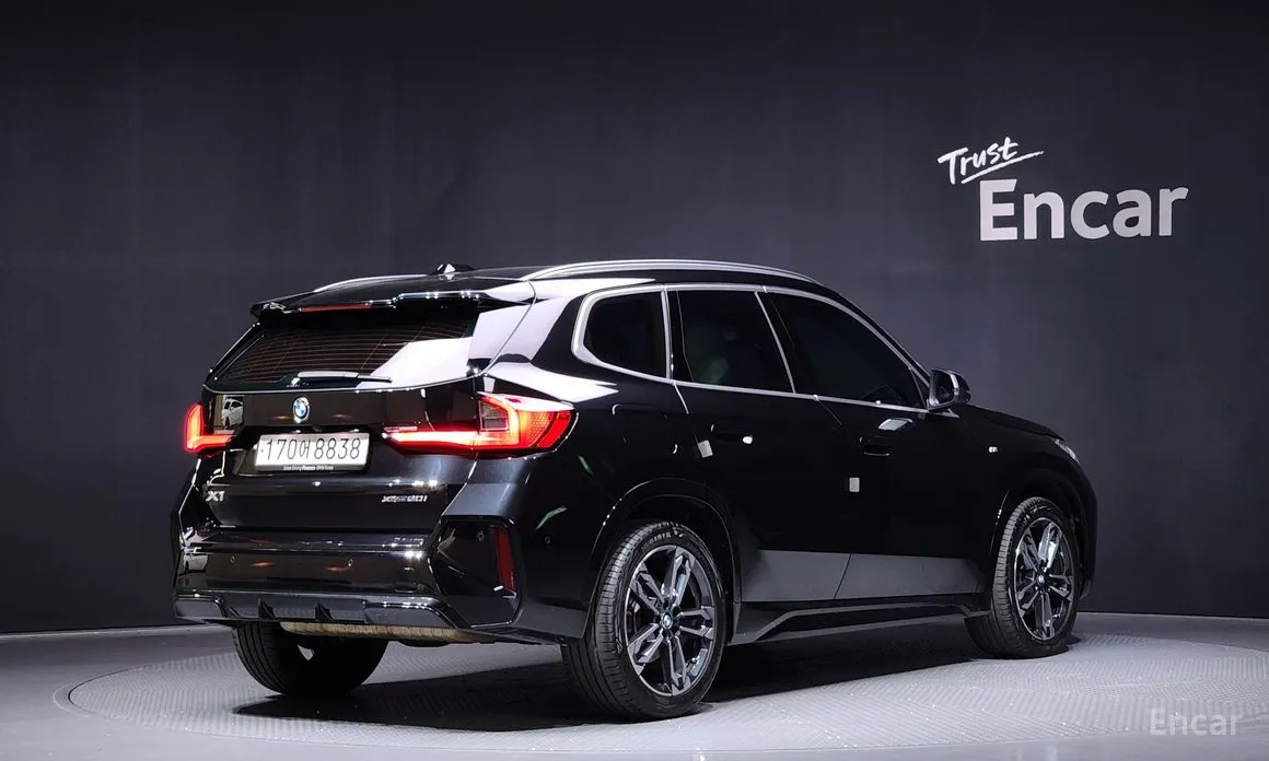 BMW X1 2023 xDrive 20i M Sport