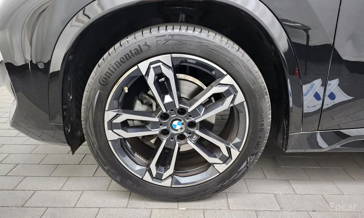 BMW X1 2023 xDrive 20i M Sport