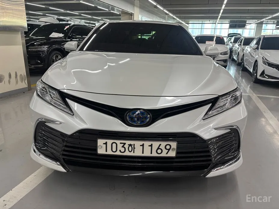 Toyota Camry 2017 2.5 XLE Hybrid