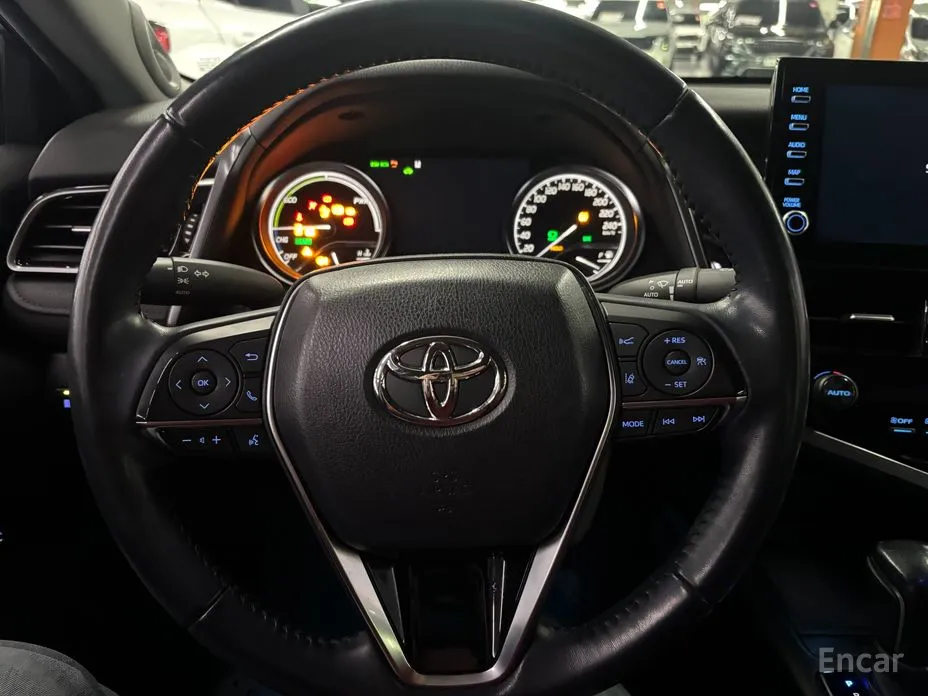 Toyota Camry 2017 2.5 XLE Hybrid