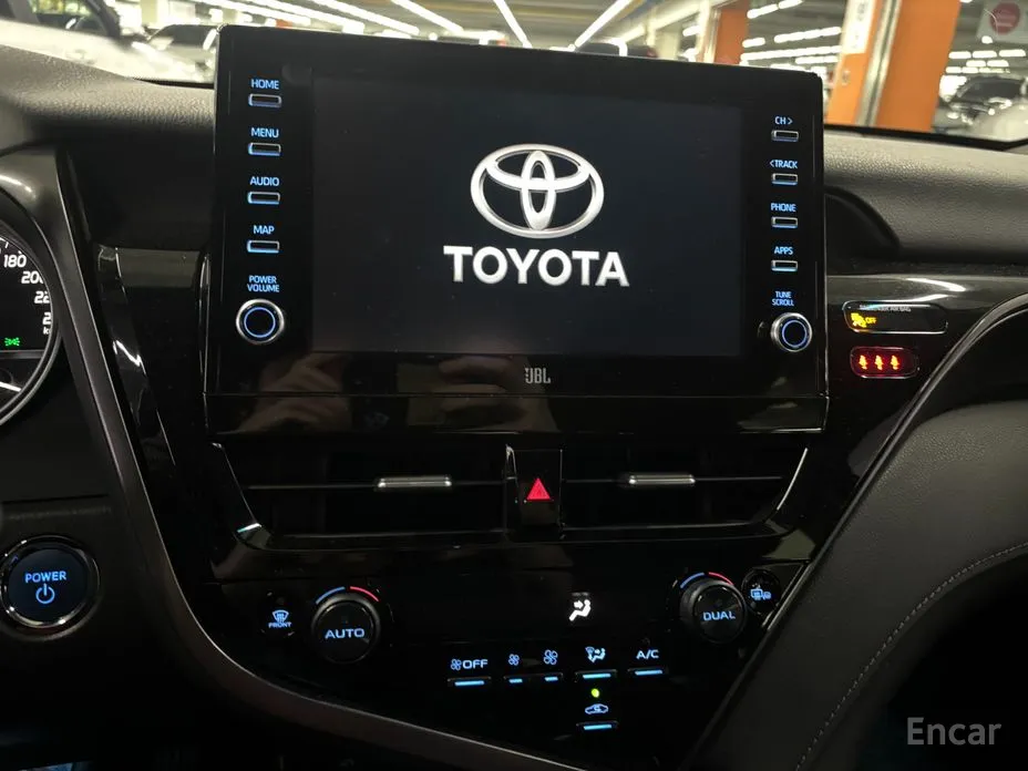 Toyota Camry 2017 2.5 XLE Hybrid