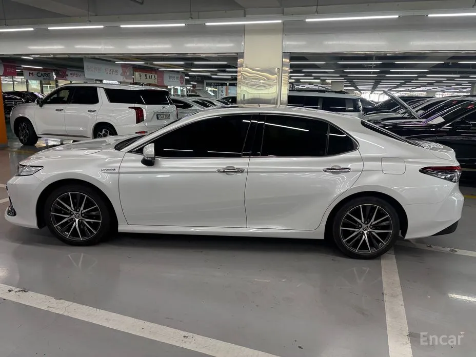 Toyota Camry 2017 2.5 XLE Hybrid