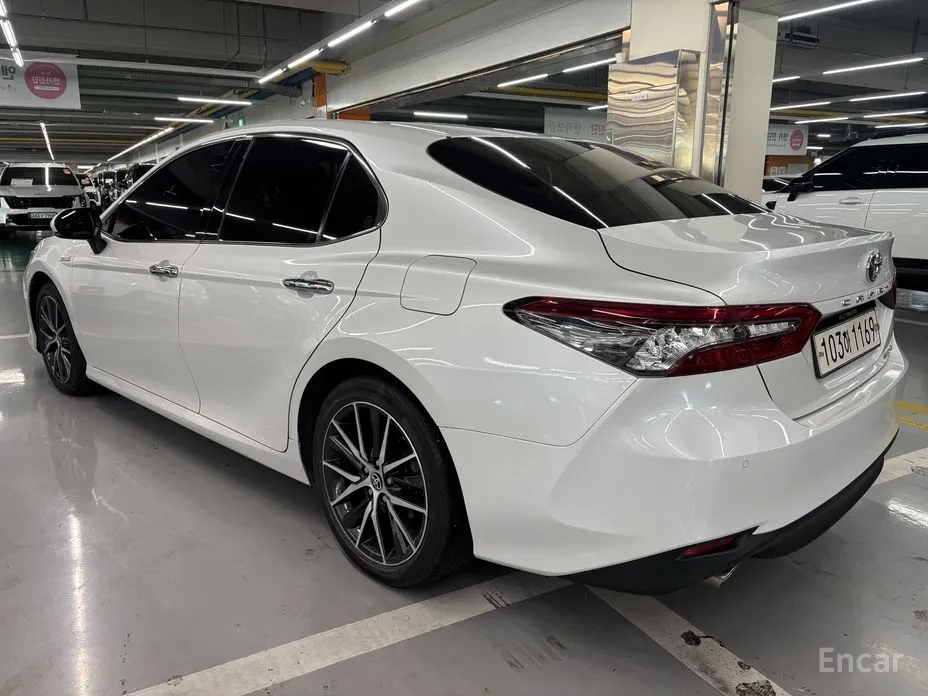Toyota Camry 2017 2.5 XLE Hybrid