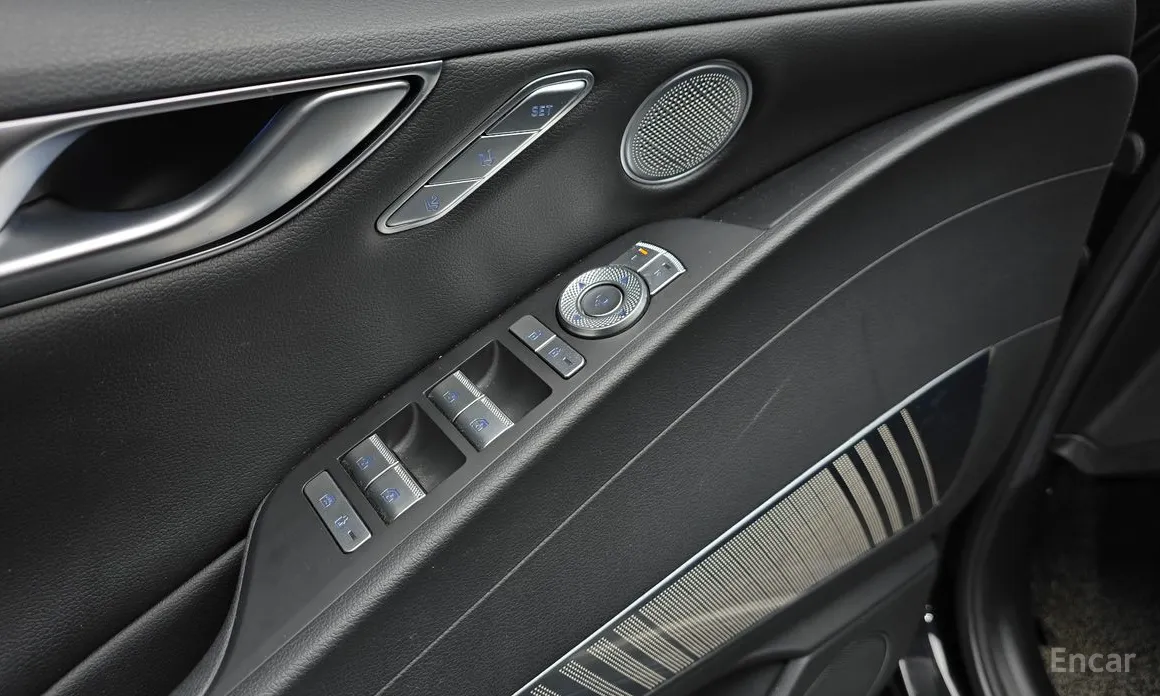 Genesis G80 2021 e-AWD