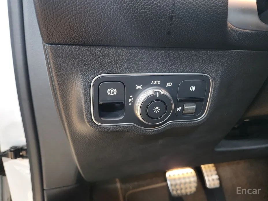 Mercedes-Benz GLB-Class 2020 GLB250 4MATIC