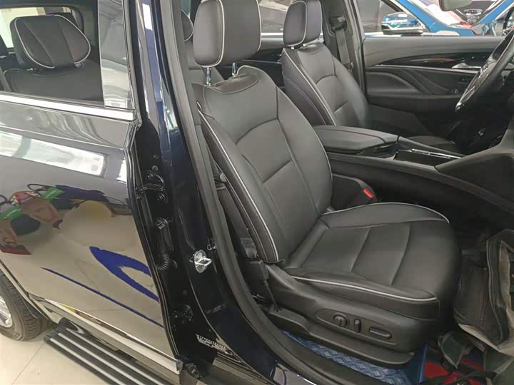 Buick Enclave 2022 2022款 652T 四驱尊享旗舰型 6座