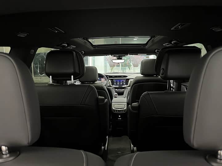 Cadillac XT6 2025 2025款 2.0T 六座四驱尊贵行政黑标版