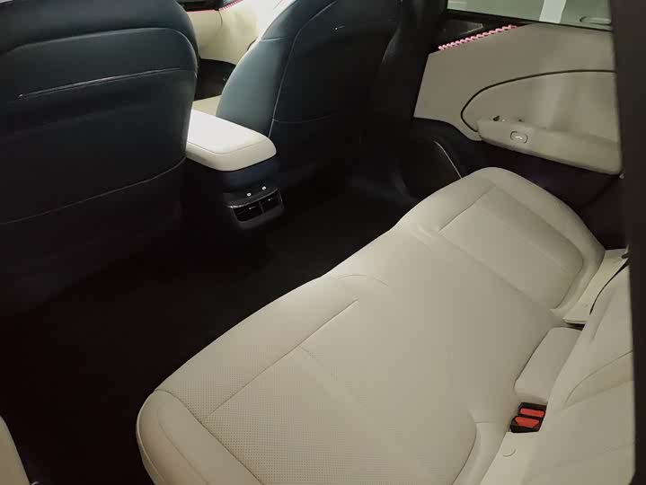 Zeekr 007 2025 2025款 后驱智驾版 75kWh