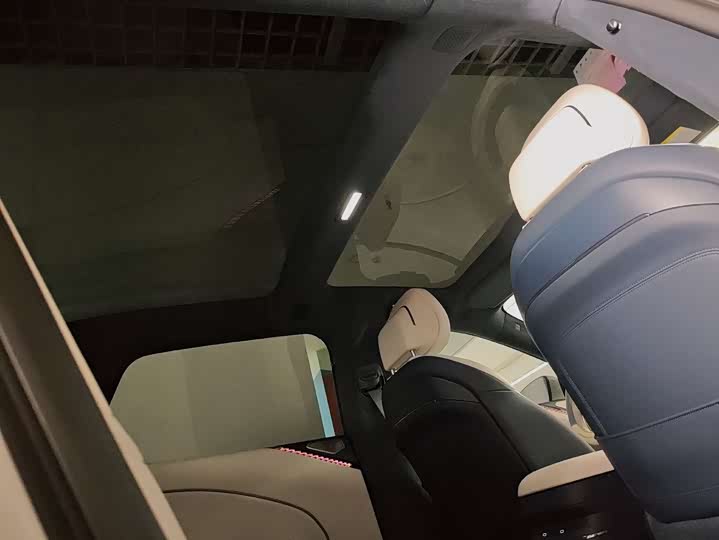 Zeekr 007 2025 2025款 后驱智驾版 75kWh