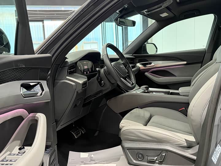 Audi Q6 2023 2023款 45 TFSI quattro 齐云型 飞骑套装