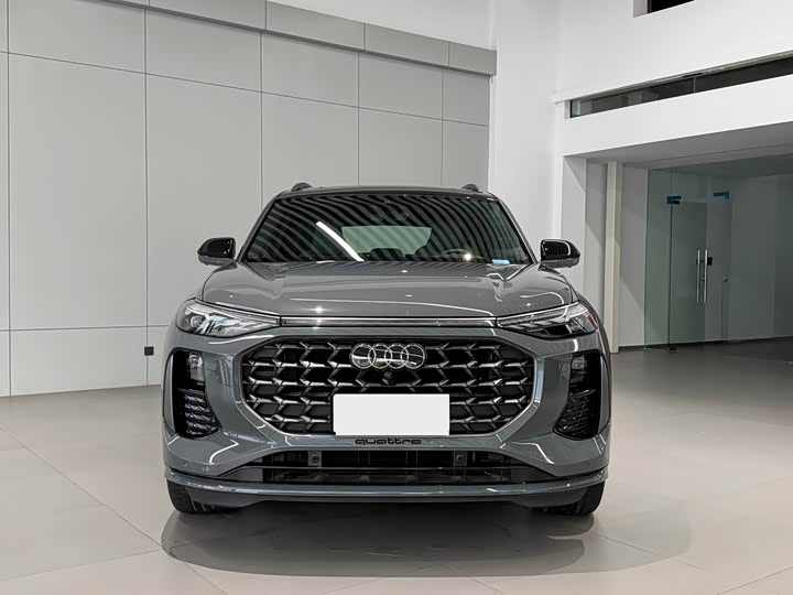 Audi Q6 2023 2023款 45 TFSI quattro 齐云型 飞骑套装
