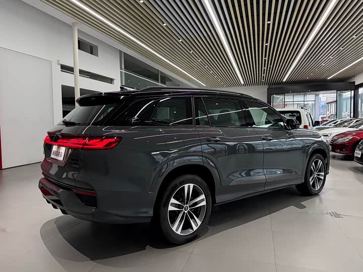Audi Q6 2023 2023款 45 TFSI quattro 齐云型 飞骑套装