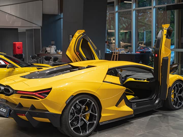 Lamborghini Revuelto 2023 2023款 6.5L PHEV标准版
