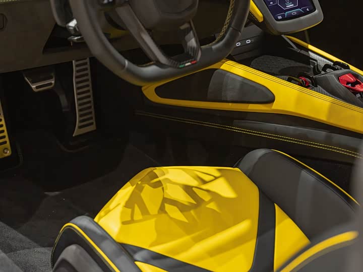 Lamborghini Revuelto 2023 2023款 6.5L PHEV标准版