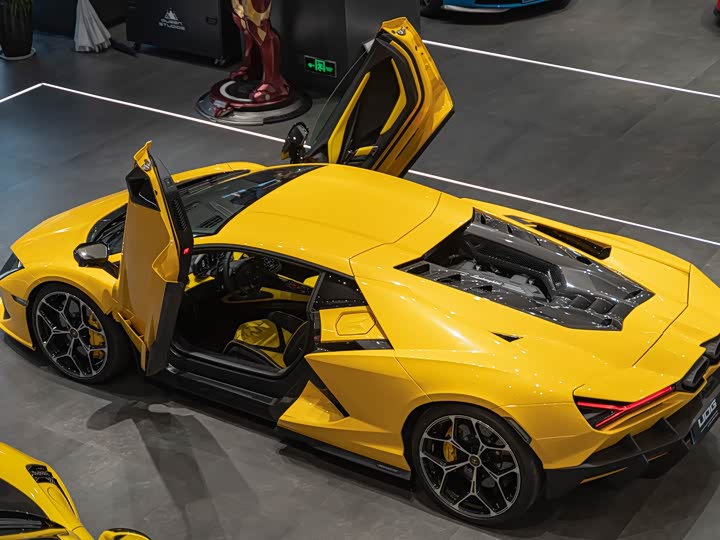 Lamborghini Revuelto 2023 2023款 6.5L PHEV标准版