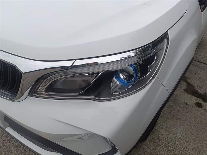 Geely Vision X3 2021 2021款 PRO 1.5L CVT尊贵型