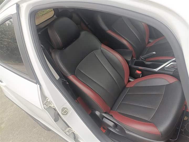 Geely Vision X3 2021 2021款 PRO 1.5L CVT尊贵型