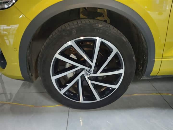 Volkswagen T-Roc 2023 2023款 300TSI DSG两驱星光版