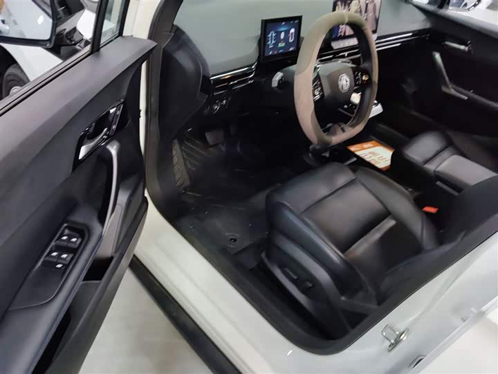 MG Motor 4 EV 2023 2023款 415km 出海冠军版