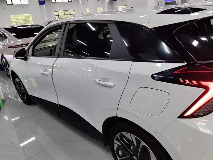 MG Motor 4 EV 2023 2023款 415km 出海冠军版
