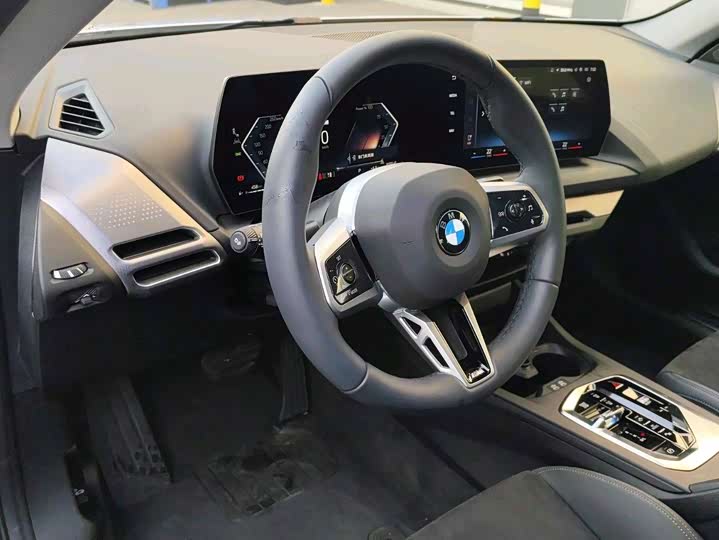 BMW 2 Series 2025 2025款 225L M运动曜夜套装