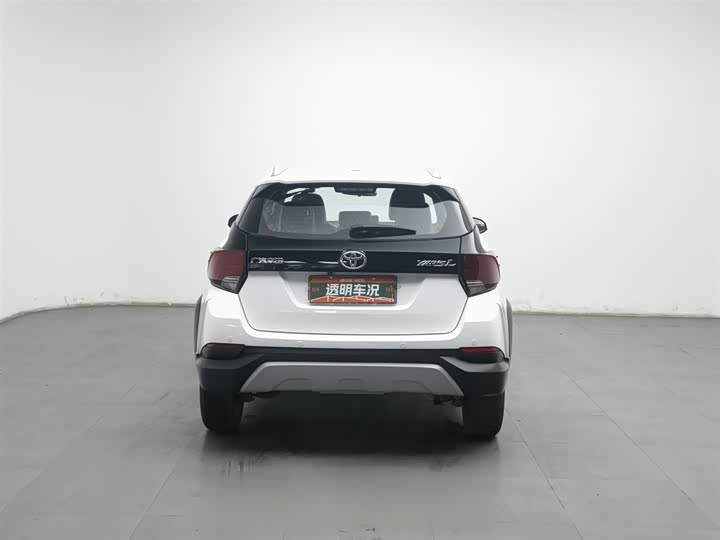 2022 Toyota Yaris L Hatchback