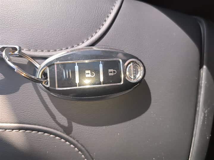 Nissan X-Trail 2023 2023款 经典 2.0L 两驱智联臻享版