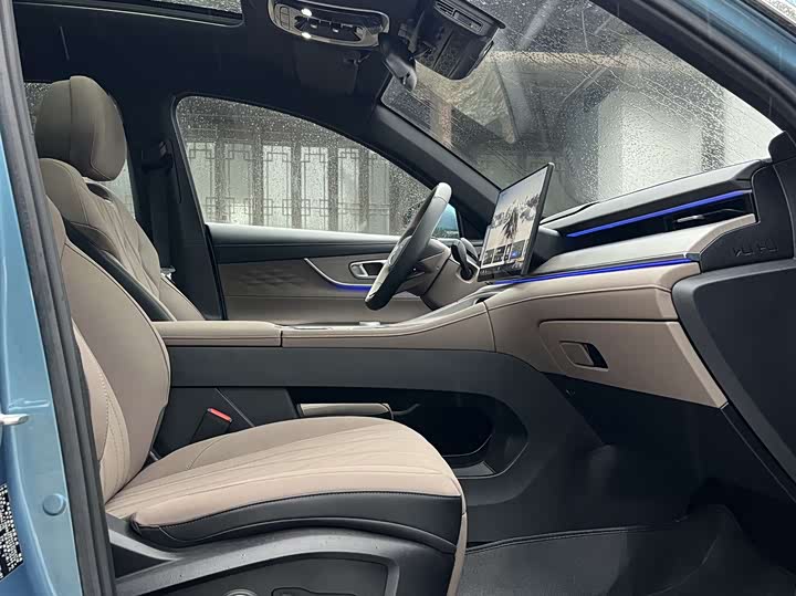 Chery Tiggo 8 Plus C-DM 2025 2025款 1.5T 116km 尊贵型 5座