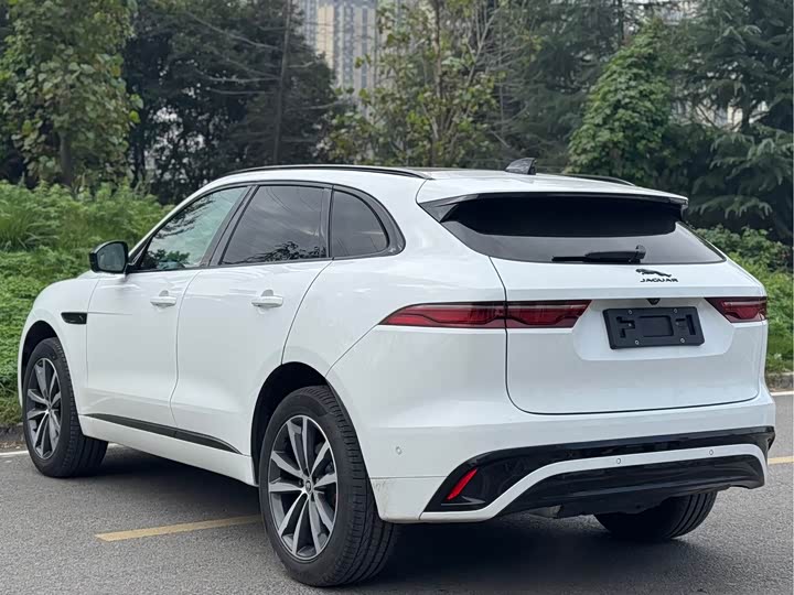 Jaguar F-Pace 2025 2025款 P250 R-Dynamic SE