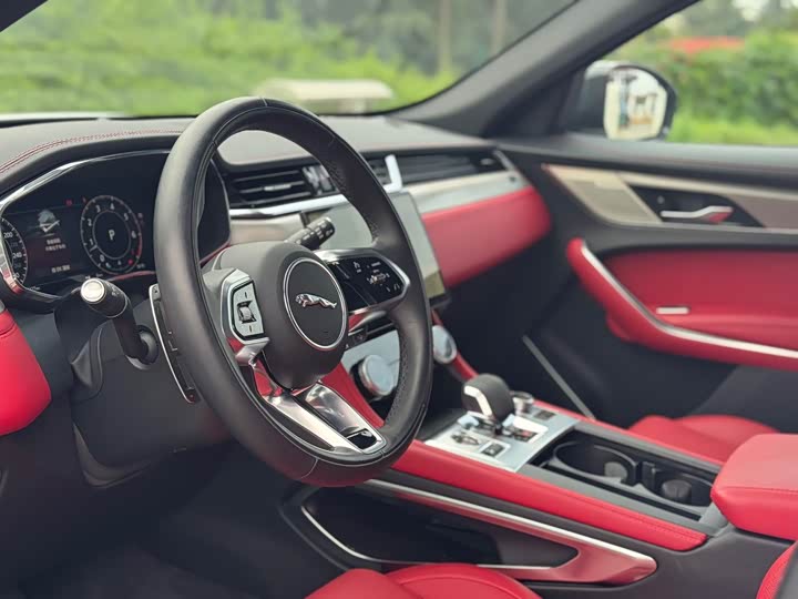 Jaguar F-Pace 2025 2025款 P250 R-Dynamic SE