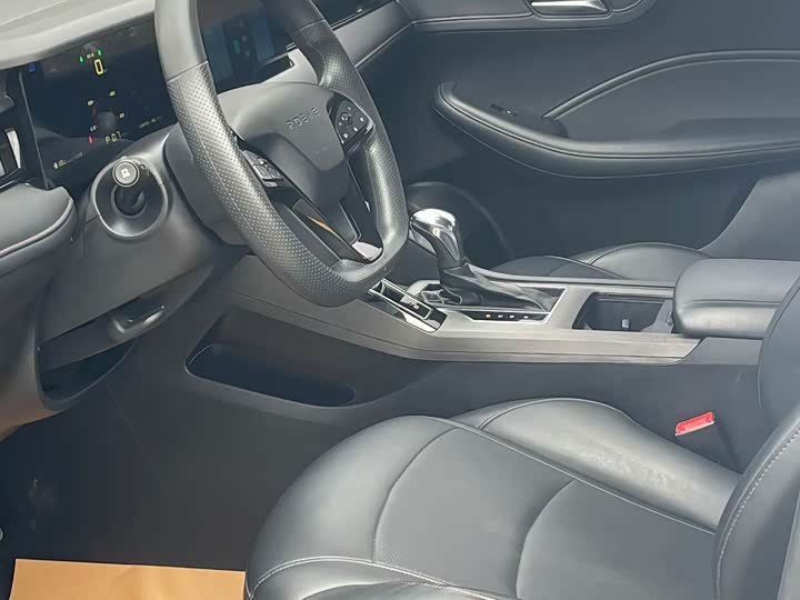 Roewe i5 2024 2024款 1.5L CVT尊荣版