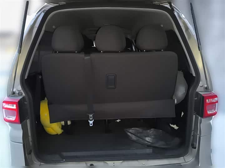 Dongfeng Forthing Lingzhi M5 2023 2023款 M5L 1.6L 舒适型 9座