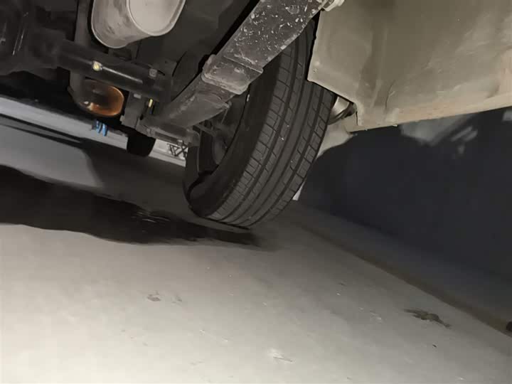 Dongfeng Forthing Lingzhi M5 2023 2023款 M5L 1.6L 舒适型 9座