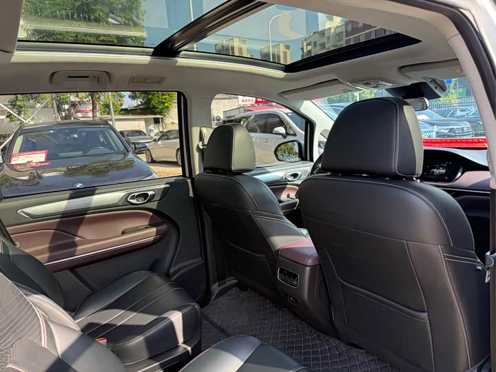 GAC Trumpchi M6 2023 2023款 PRO 270T DCT尊享版